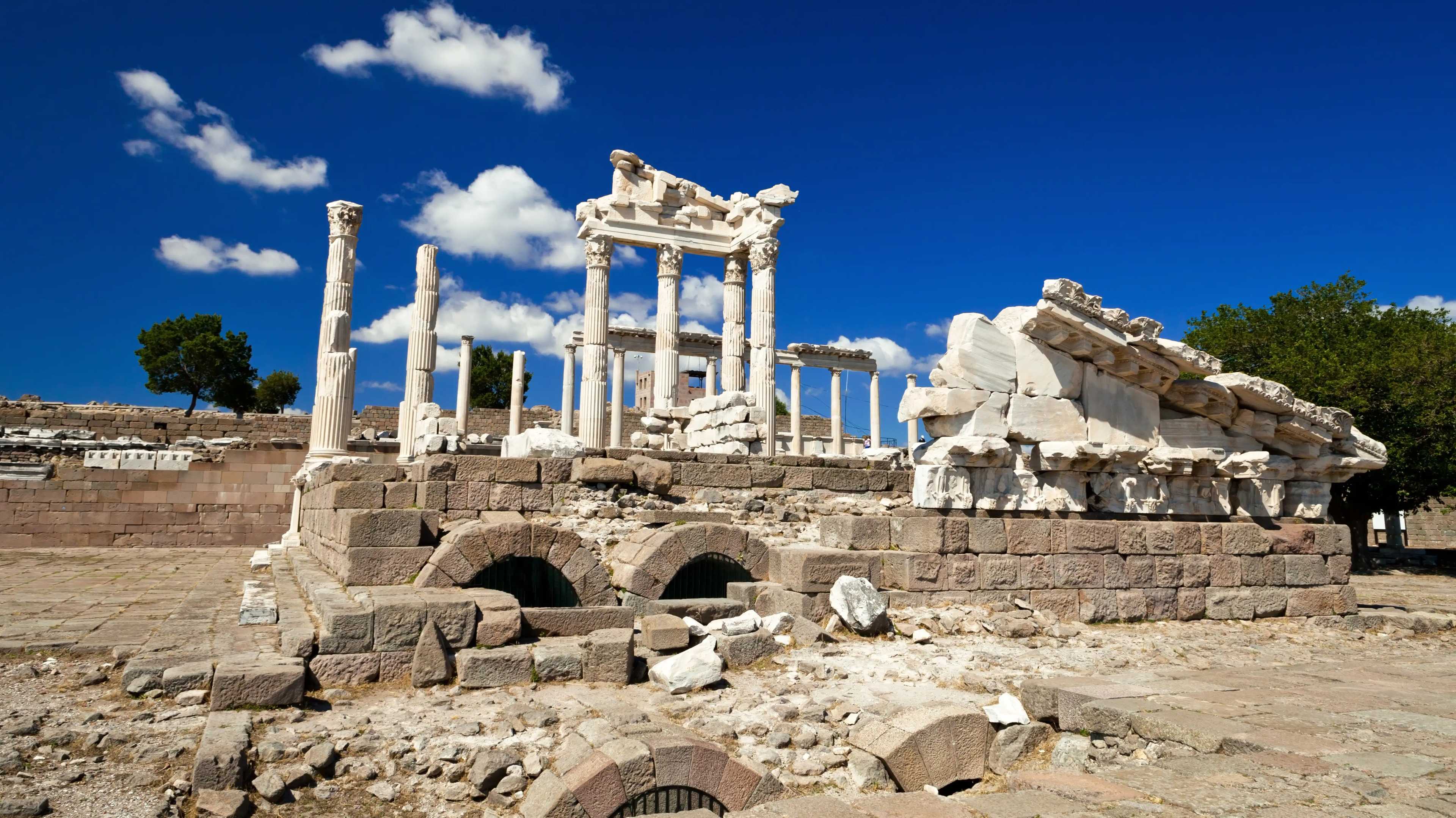 Acropolis - Pergamon Ancient City