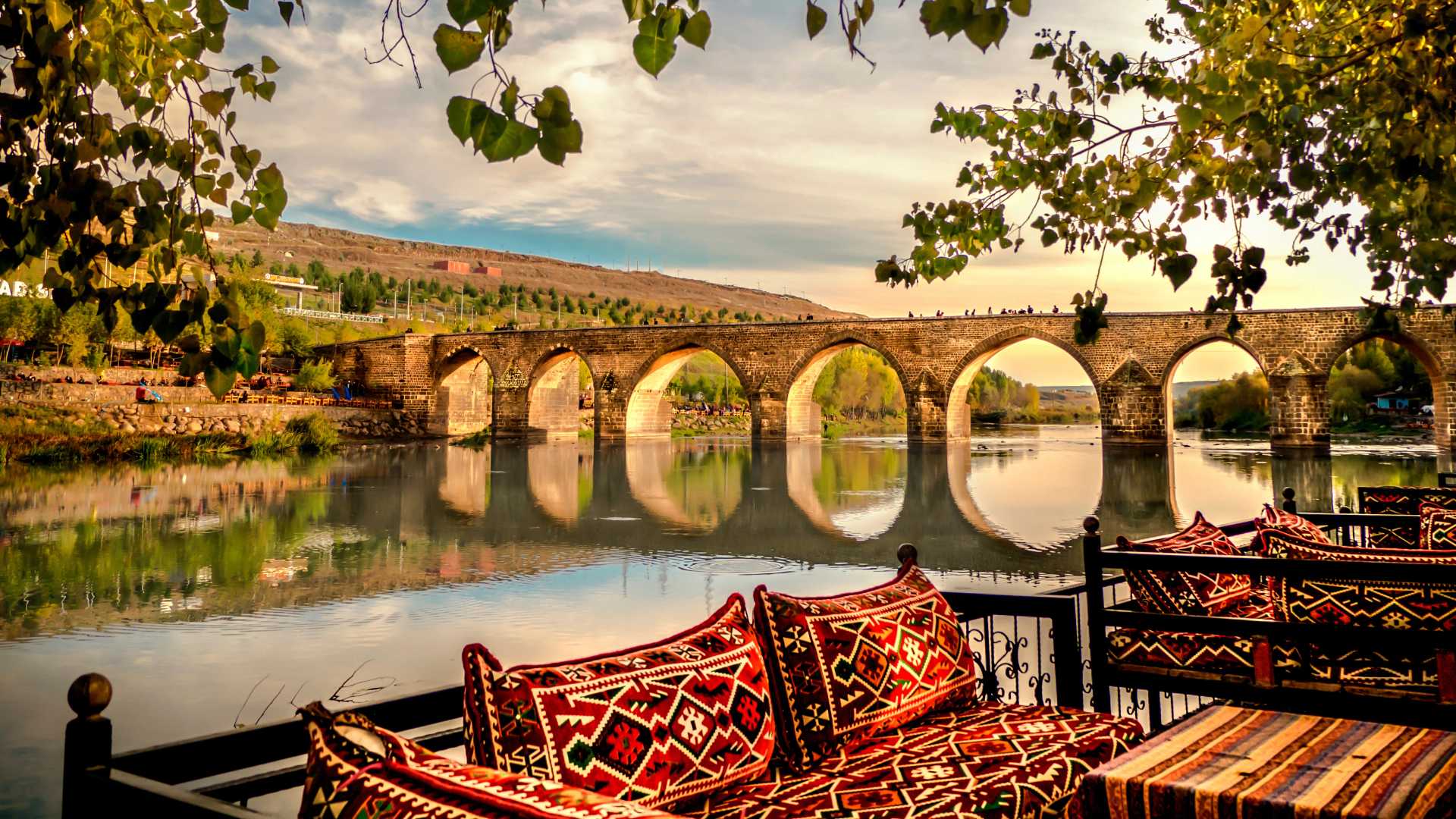 Ten Arch Bridge - Diyarbakir